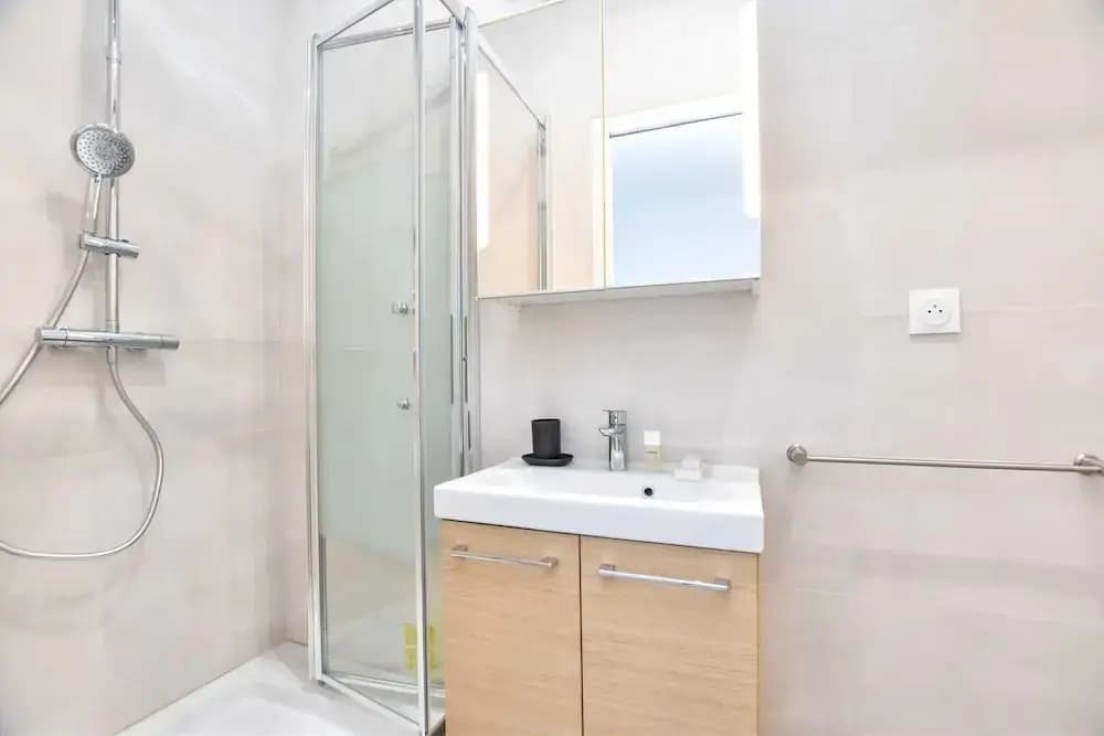 Calm Apartment -1br/4p- Bastille - photo 8