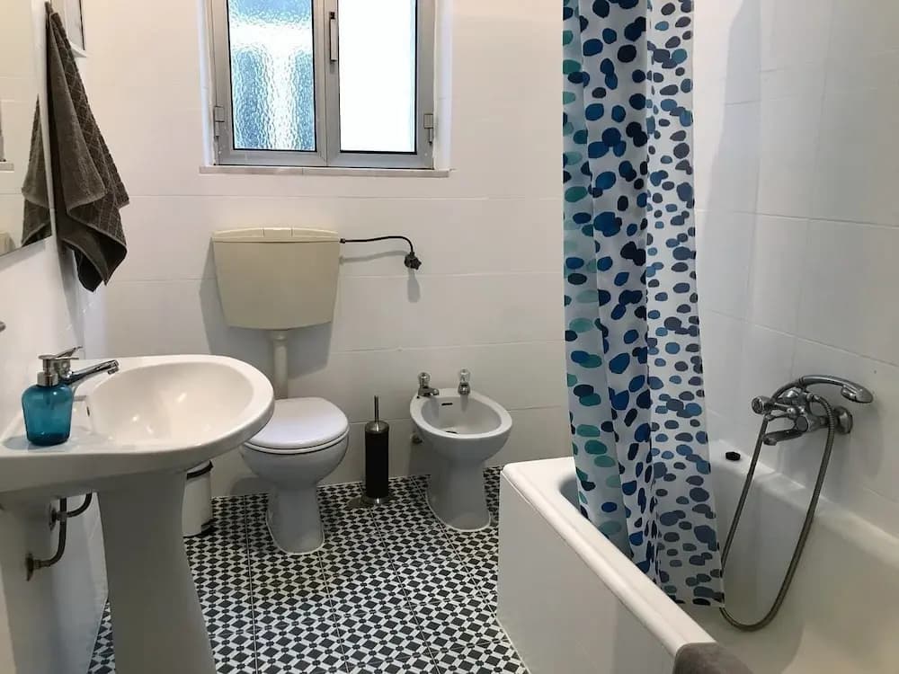Gonçalves Crespo Rooms - photo 9