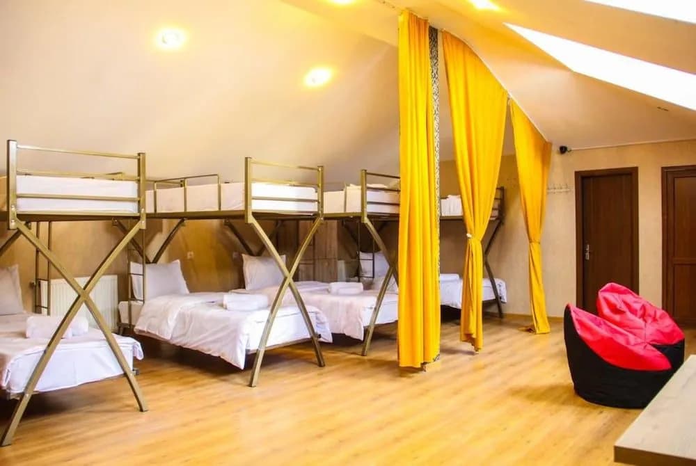 Mr Alex Hostel - photo 3