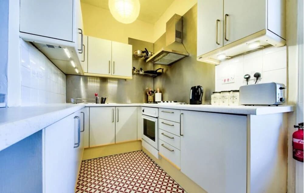 5 Star Old Town Apartment - photo 13