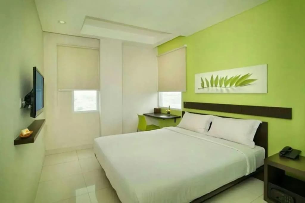 V Hotel Tebet - photo 19