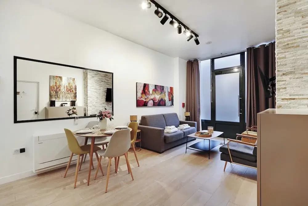 Intimate Flat w/ A/C & Jacuzzi - 2br/6p Montmartre - photo 6