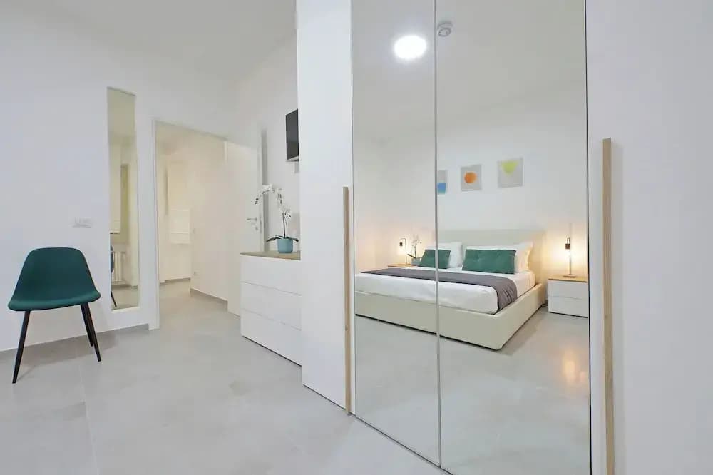 YCH Bagnera Suites - photo 10