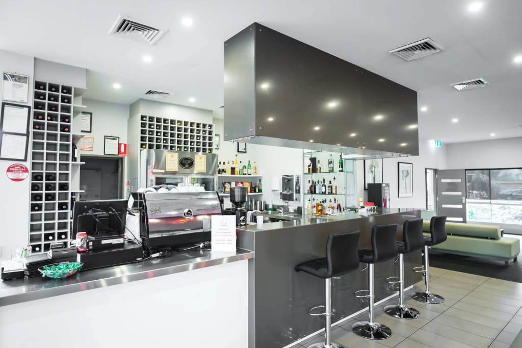 Best Western Airport Motel and Convention Centre - photo 26