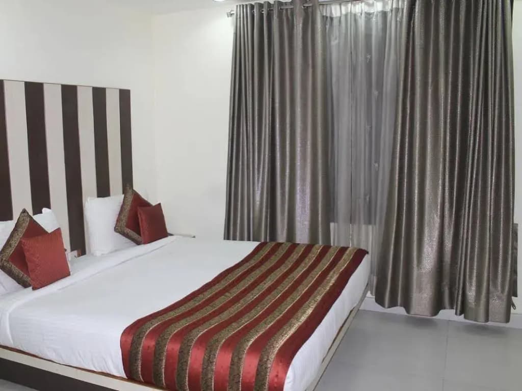 Hotel Lalsons Continental - photo 2