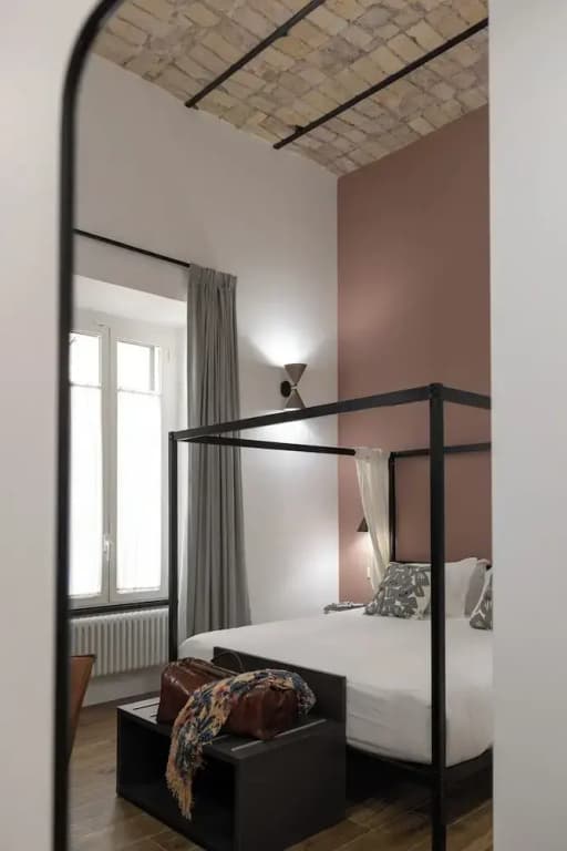 Style & Stone Guest House - photo 34