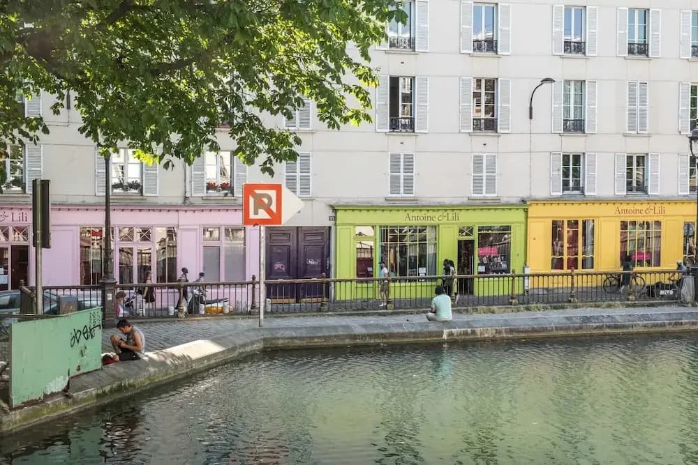 Classical-parisian Apartment on Canal Saint Martin - photo 8