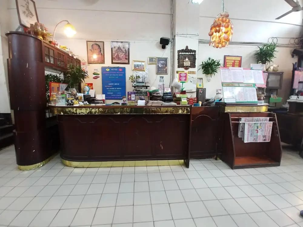 Prasuri Guest House - photo 16