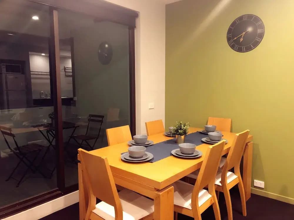 Port Melbourne Beach Front Apartment - photo 12