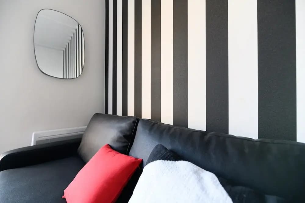 Daumier - New 2 Bdrs Flat near la Seine - photo 5