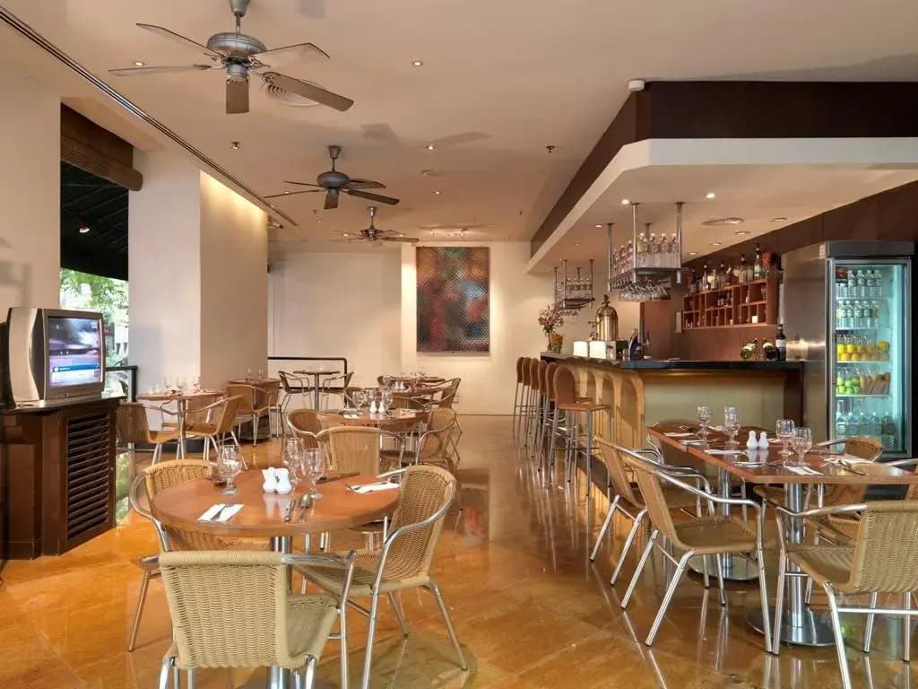 Hotel Capitol Kuala Lumpur - photo 22