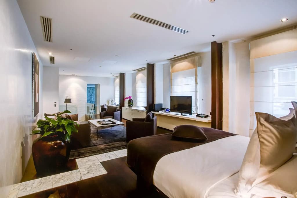 Establishment Hotel - photo 10