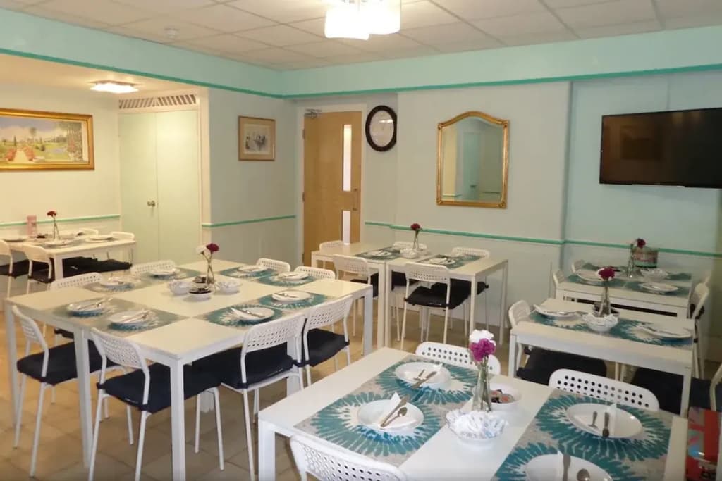 Lancaster Court Hotel - photo 21