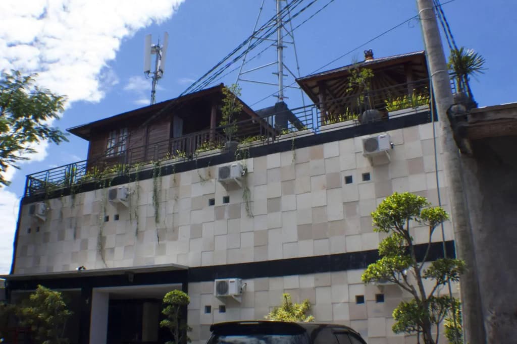 Mansu Hotel and Spa Legian - photo 1