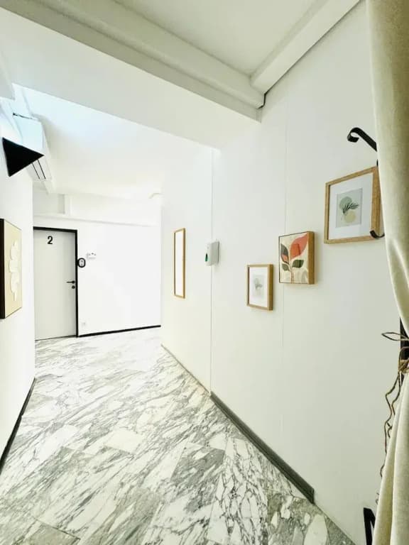 Spacious 7BR Apartment Prime Location - photo 1