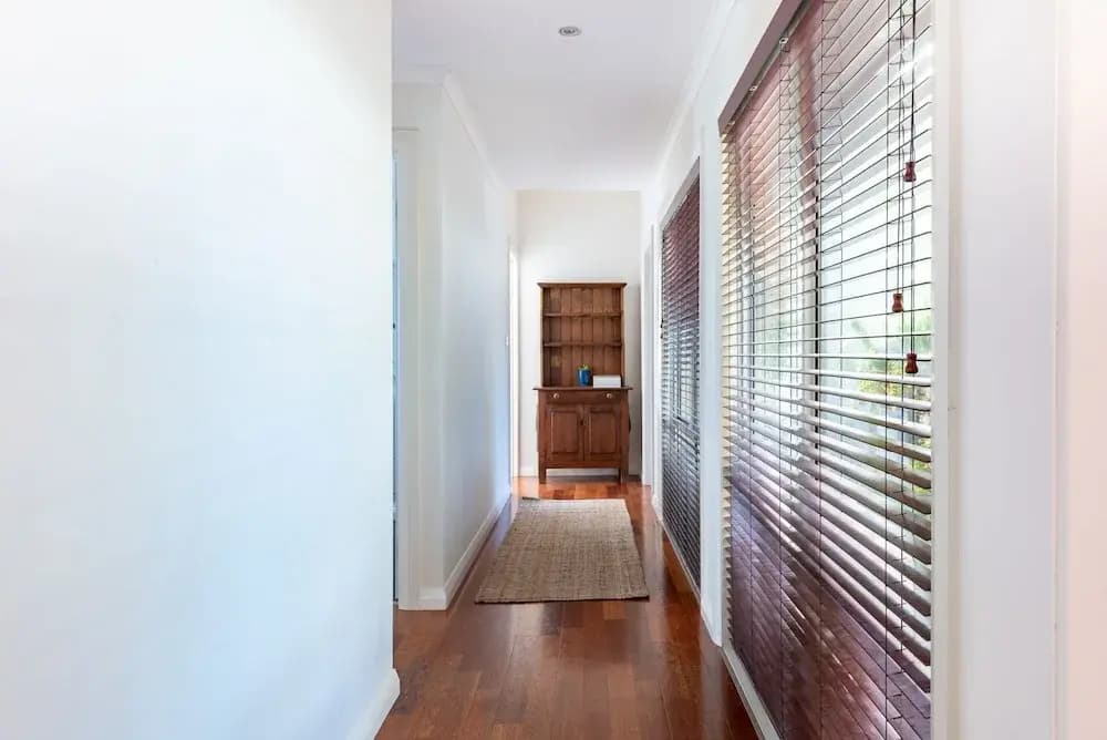 Gorgeous family retreat next to the CBD - photo 10