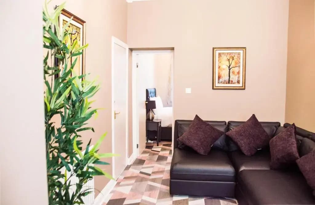Montgomery Apartments - Crighton - photo 3