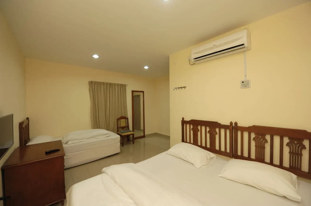 Joy Motel - photo 2