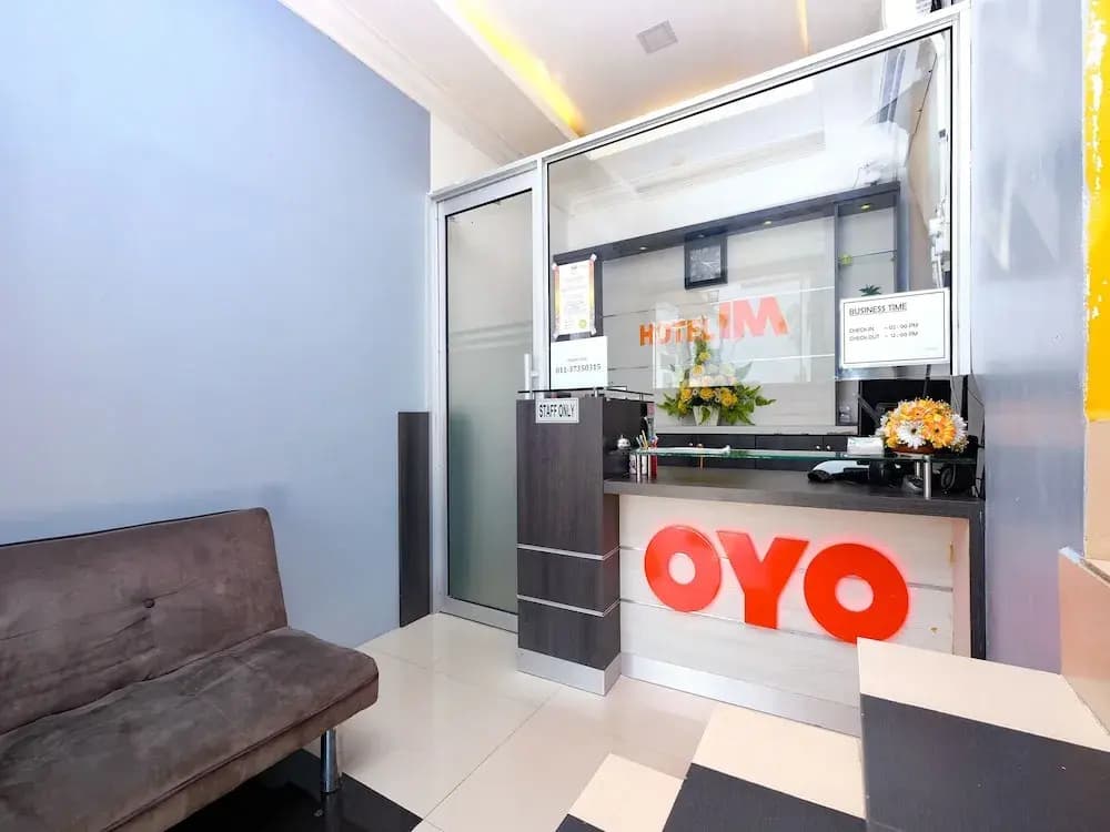 OYO 89587 IM Hotel - photo 2