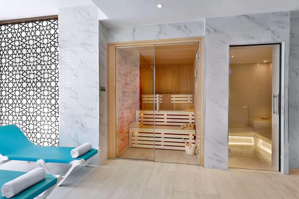 DoubleTree by Hilton Resort & Spa Marjan Island - photo 16