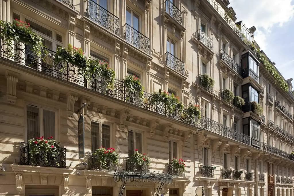 Hotel Chambiges Elysées - photo 1