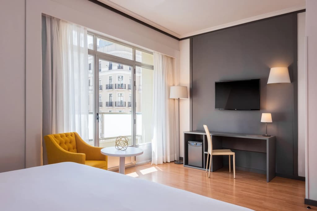 Hotel Madrid Plaza de España Affiliated by Meliá - photo 39