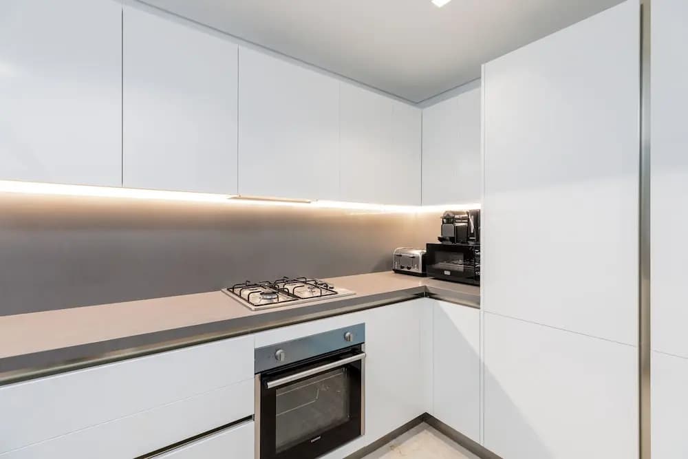 Maison Privee - Classy Urban Retreat w/ Amazing Dubai Canal Views - photo 19