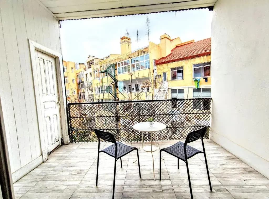Fernando Pessoa Lisbon Rooms - photo 10
