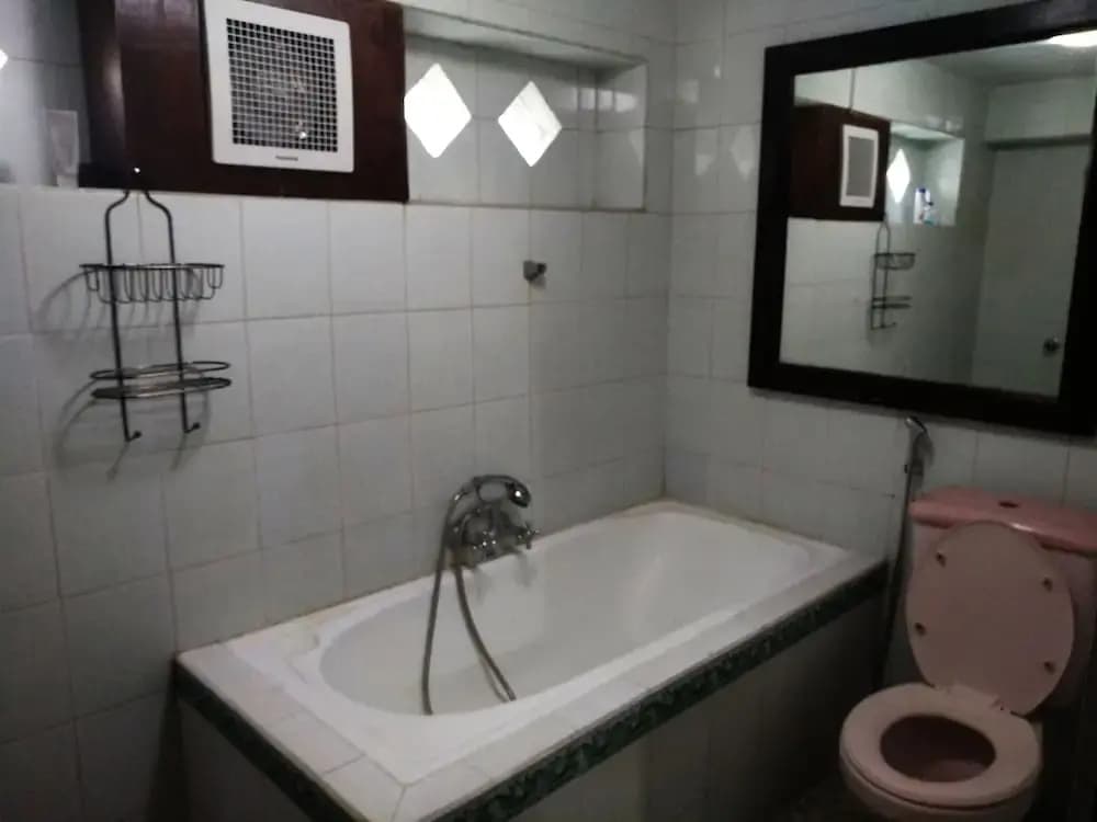 Bunk'd Backpackers Villa - Hostel - photo 8