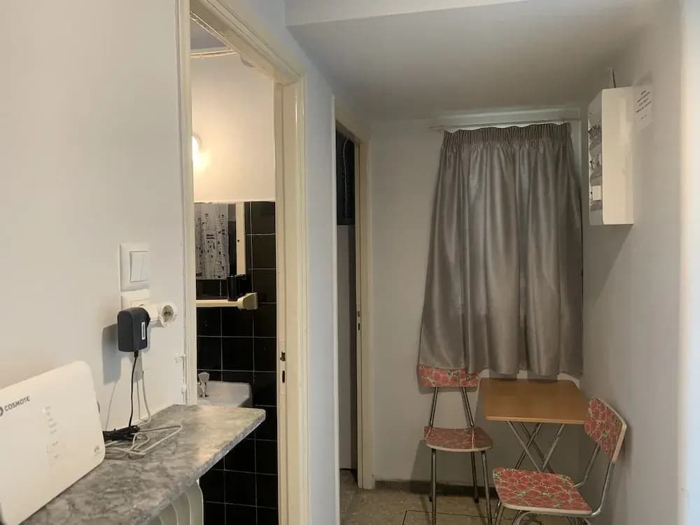 Stay central Athenian flat - photo 4