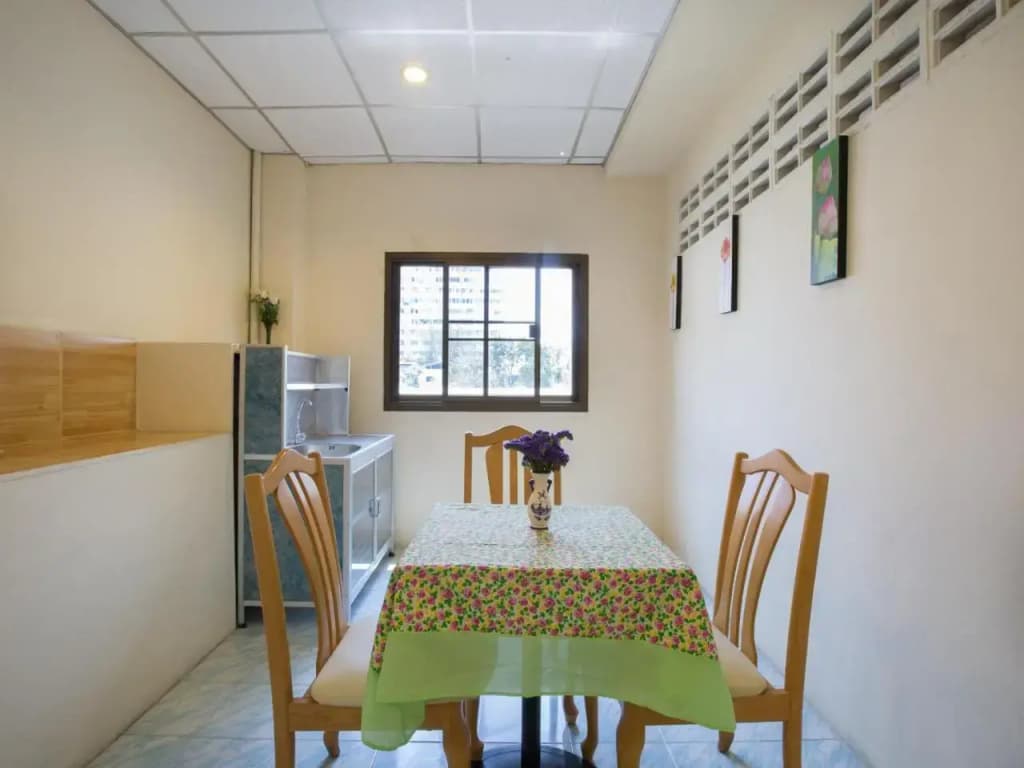 Stefans Guesthouse - photo 31