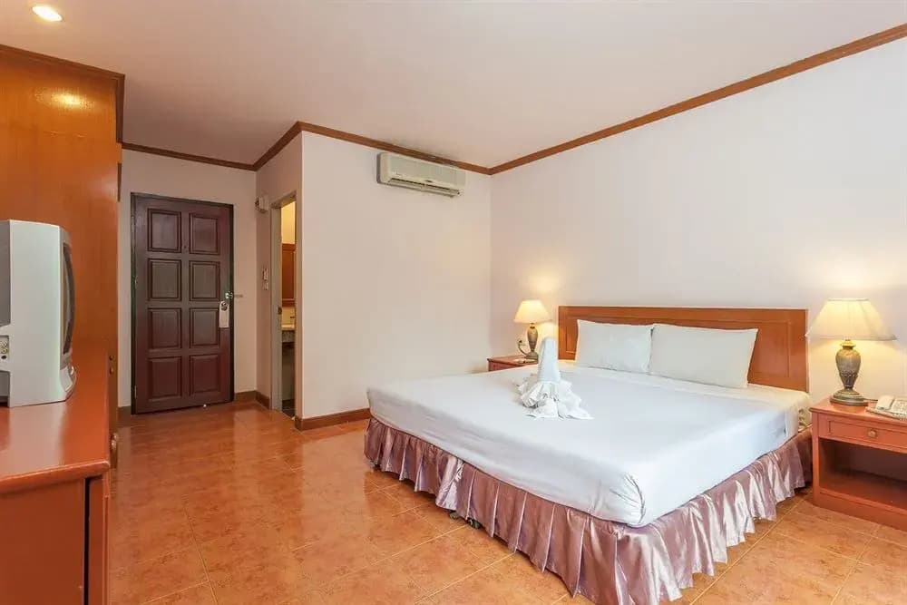 Inn Patong Beach Hotel, Phuket - photo 4