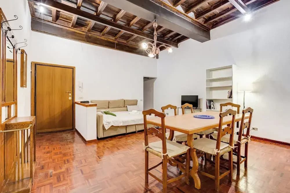 Spanish Steps Spacious Apartment - photo 1
