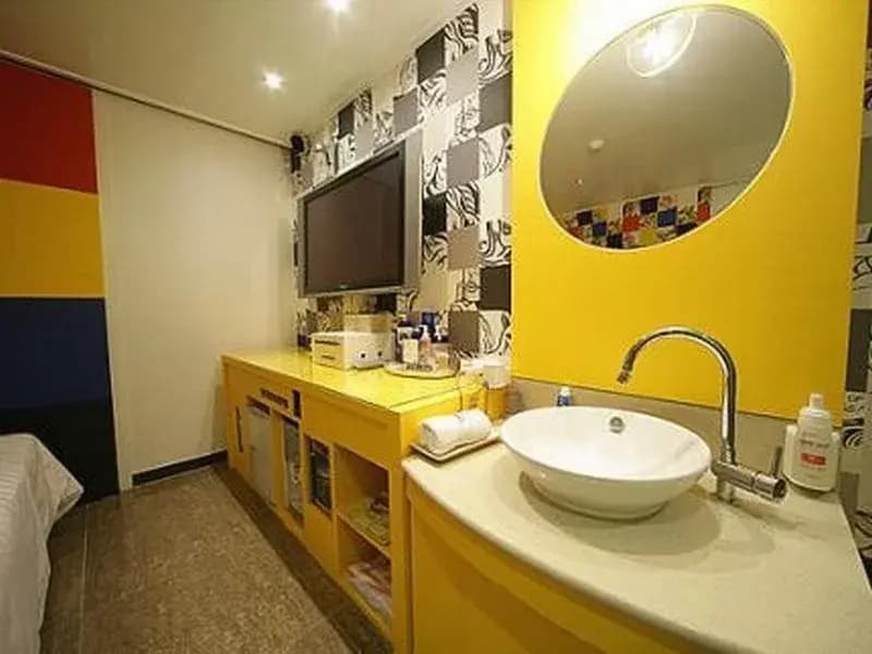 Ezen Hotel - photo 9
