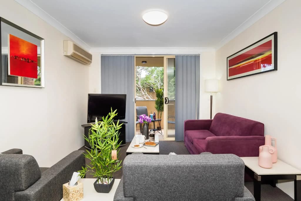 Eastwood Furnished Apartments - photo 2