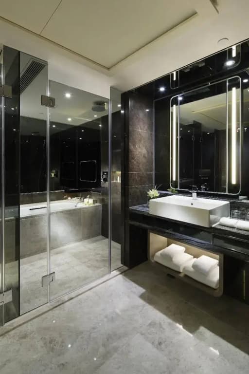 Royal Plaza Hotel - photo 9
