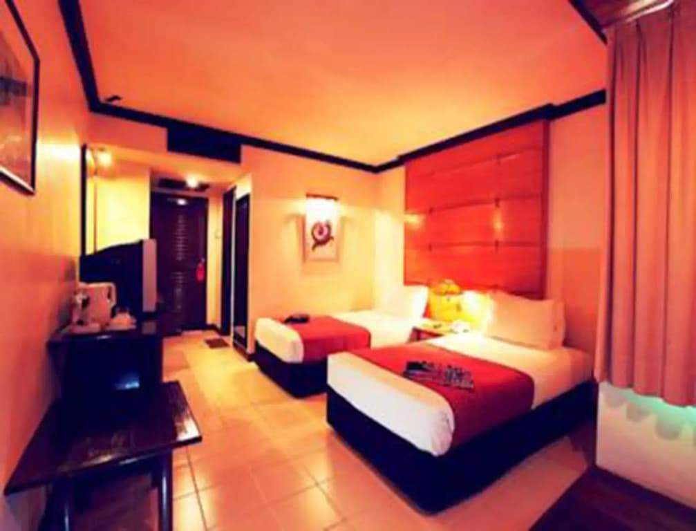 Sutra Beach Resort - photo 2