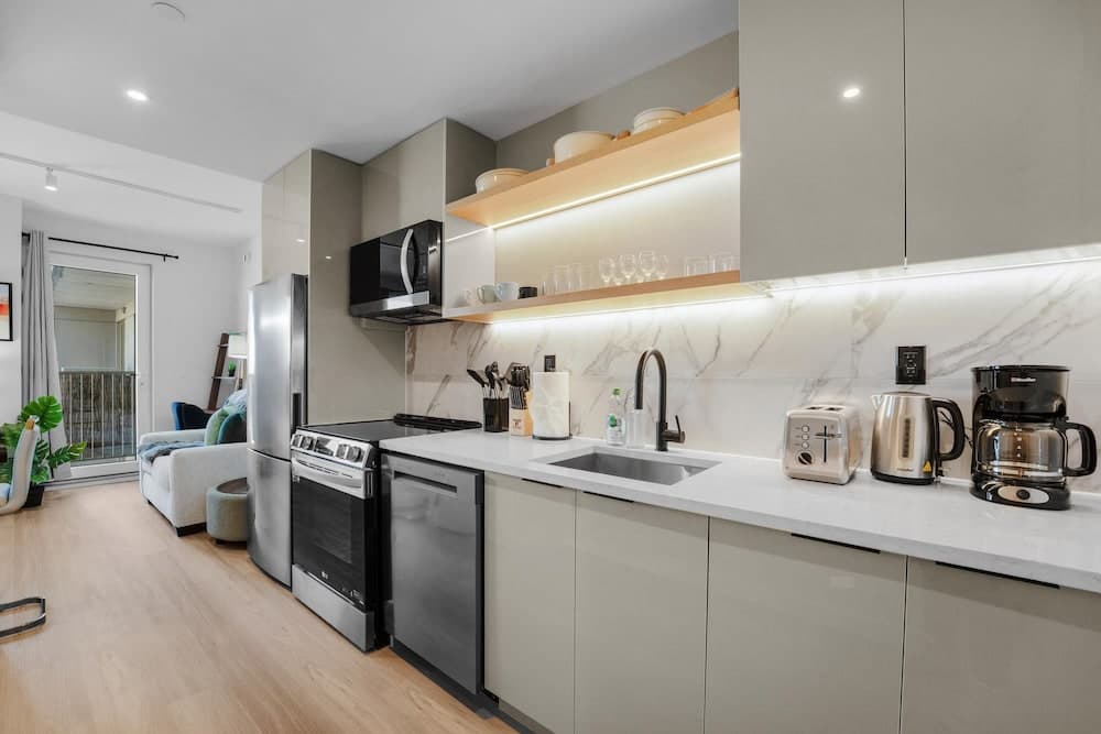 Brooklyn Finest Suites - photo 8