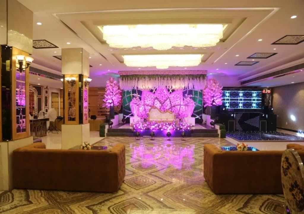 Lavanya Motel - photo 18
