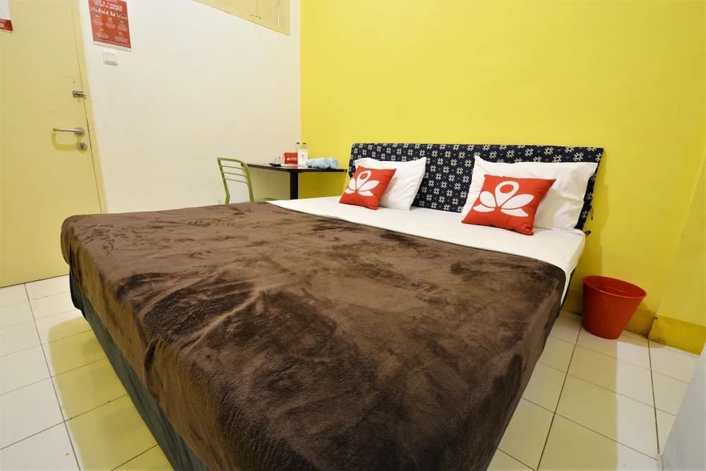 ZEN Rooms Basic Near Pasar Baru - photo 10