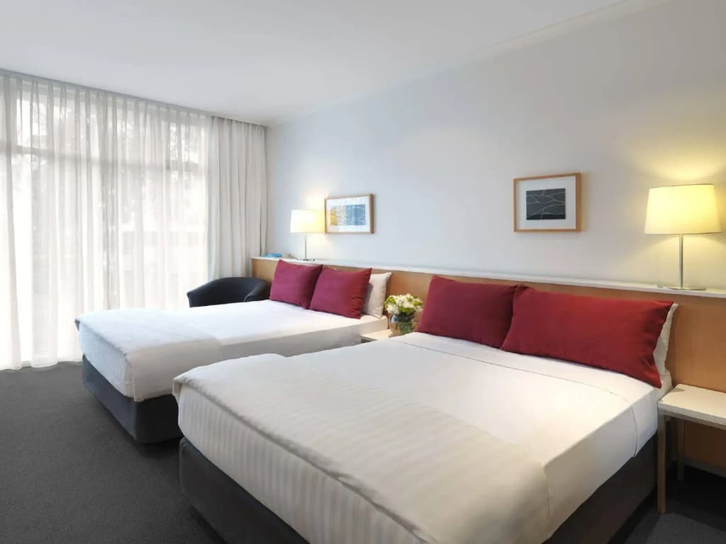 Park Inn By Radisson Melbourne Carlton - photo 7