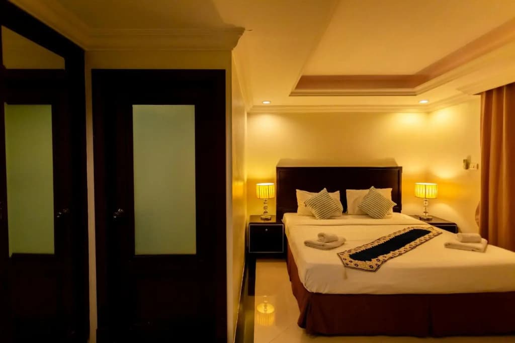 Ivory Palace Hotel - photo 3