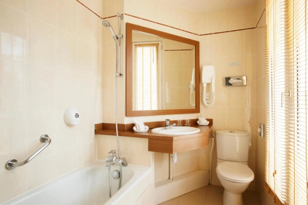 Hotel Apollinaire - photo 12