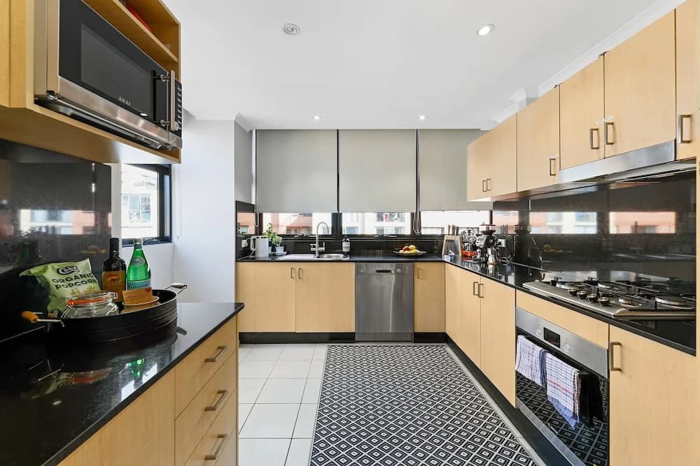 Darling Harbour Penthouse Views & Hot Tub - photo 12