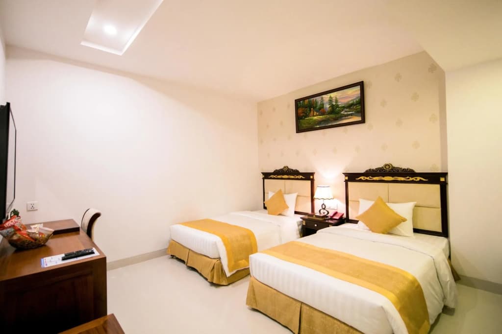Le Saigon Hotel - photo 5
