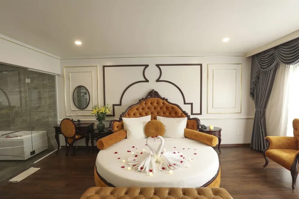 Royal Văn Phú Hotel - photo 6