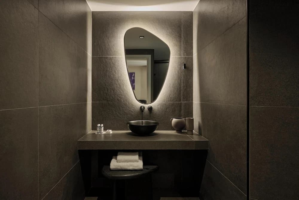 Finders Top Floor Apartments - photo 11