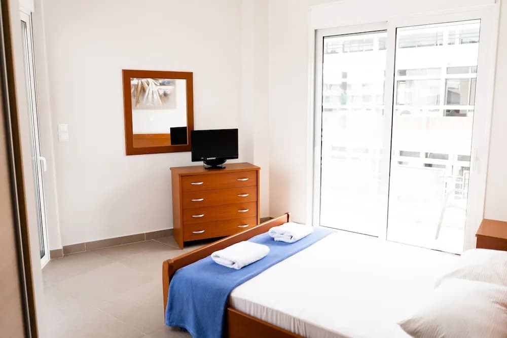 Thanasis Place Hostel - photo 3