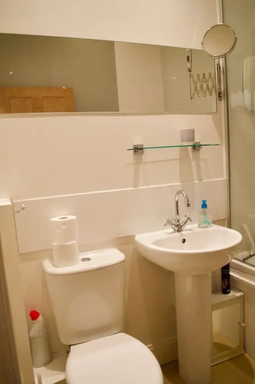 1 Bedroom Ground Floor Colony Flat - photo 6