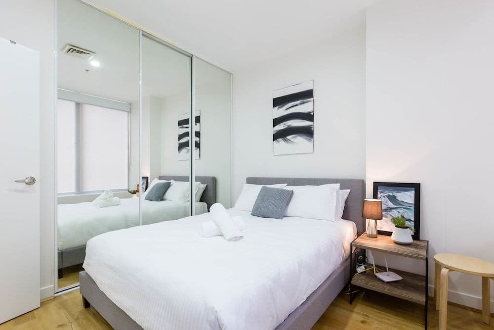 HAZEL, 3BDR Melbourne Apartment - photo 5